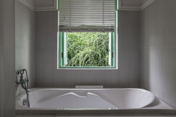 Fiberglass Tub Installation in Canton
