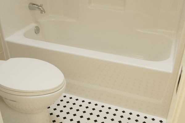 Fiberglass Tub Replacement in Canton